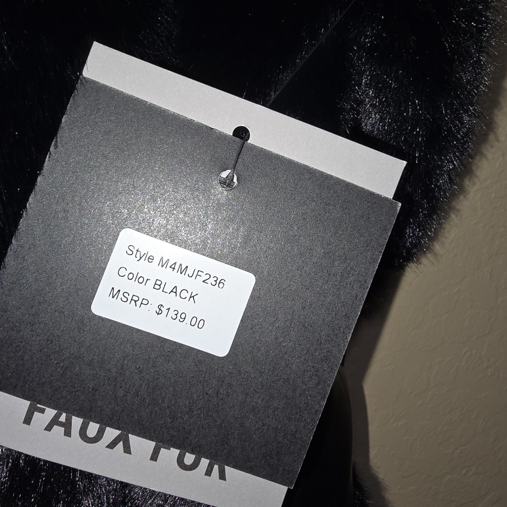 Marc New York Black Faux Fur Vest With Belt - NWT - Picture 6 of 6